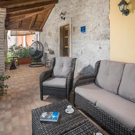 Holiday home Pelizzar