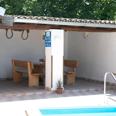 Holiday home Pelizzar